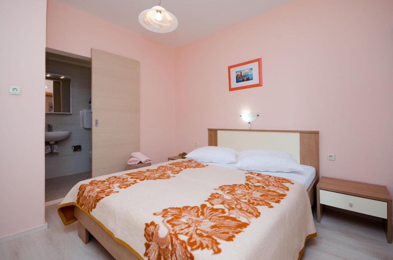 Apartments Marijana Banjol Exterior foto