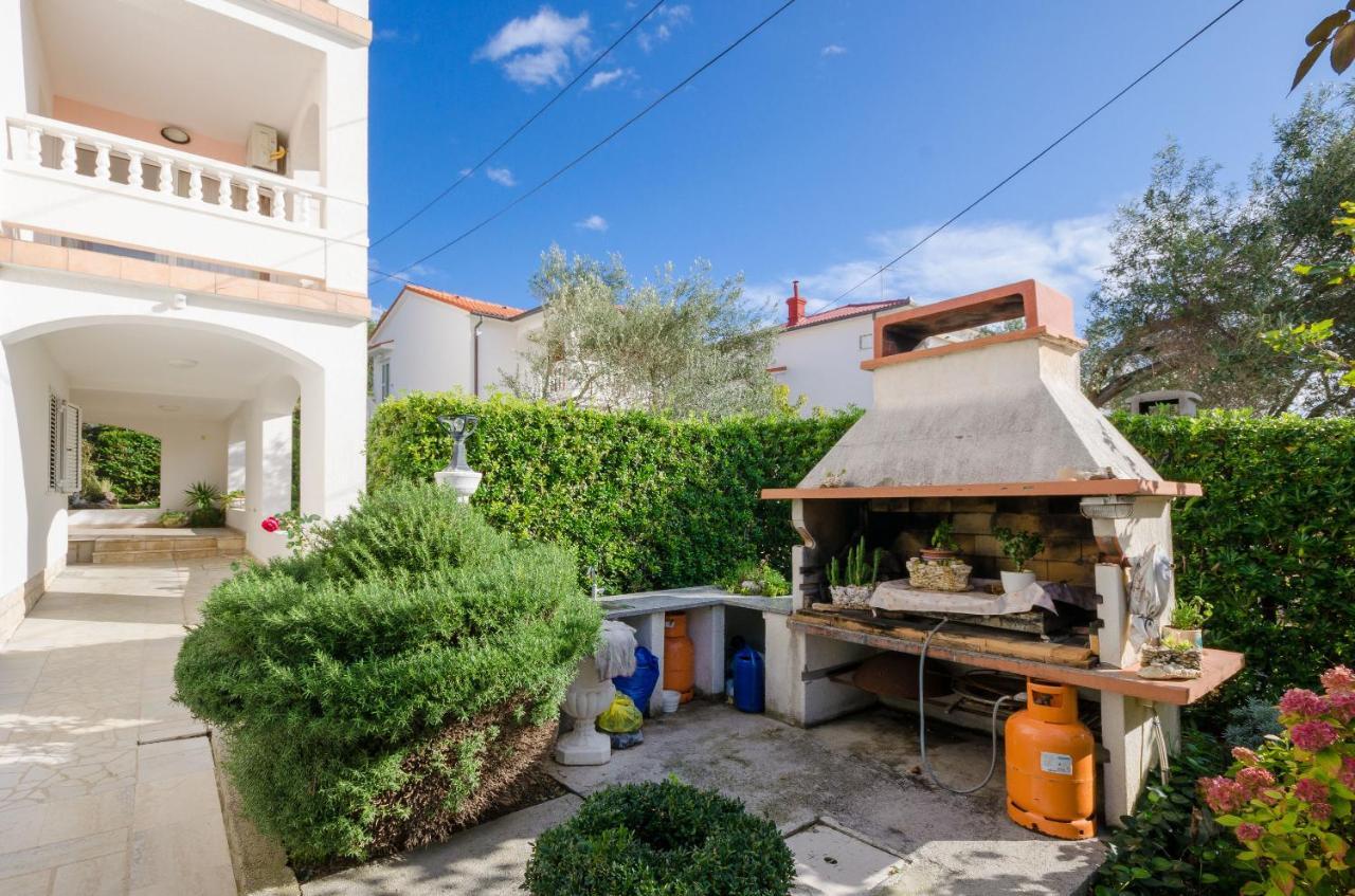 Apartments Marijana Banjol Exterior foto